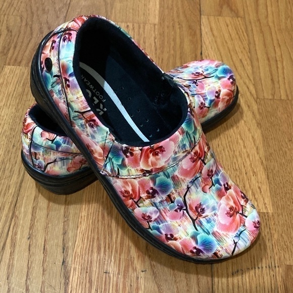 KLOGS FOOTWEAR Clogs Great for workers on their feet a lot Size 6 - Picture 6 of 16